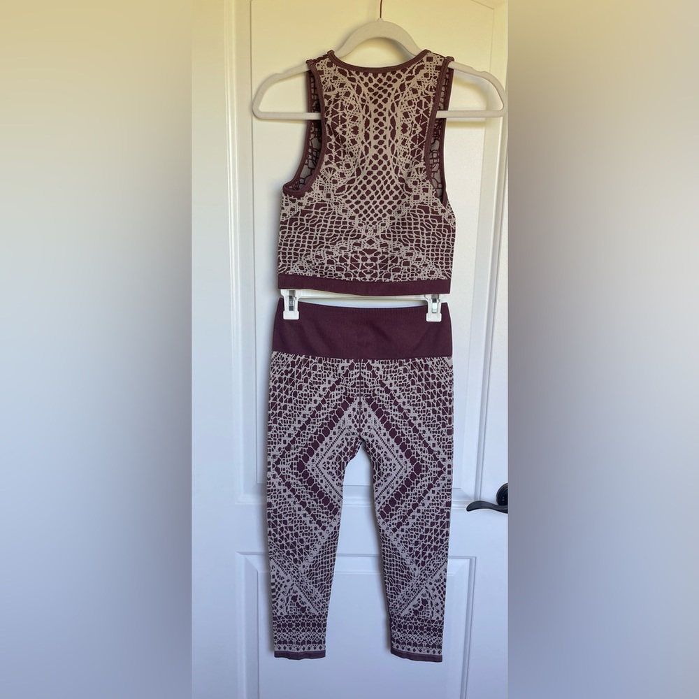 Fabletics Athletic Set - Picture 2 of 2